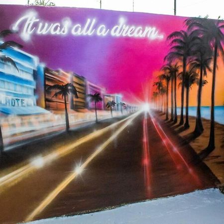 Cozy & Colorful Miami Art Canvas W/Hottub & Murals Екстериор снимка