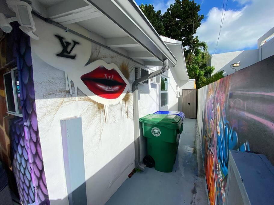 Cozy & Colorful Miami Art Canvas W/Hottub & Murals Екстериор снимка
